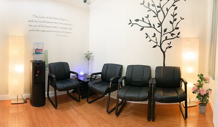 waiting area Kelly Wellness & Chiropractic In Cupertino